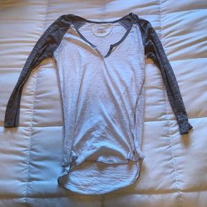 lightweight baseball tee with grey sleeves